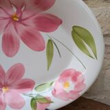 Oval serving dish with hand-painted pink flowers in San Marciano ceramic.