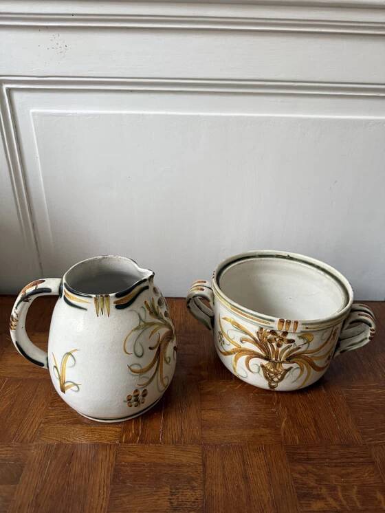 Keraluc Quimper plant pot and pitcher set