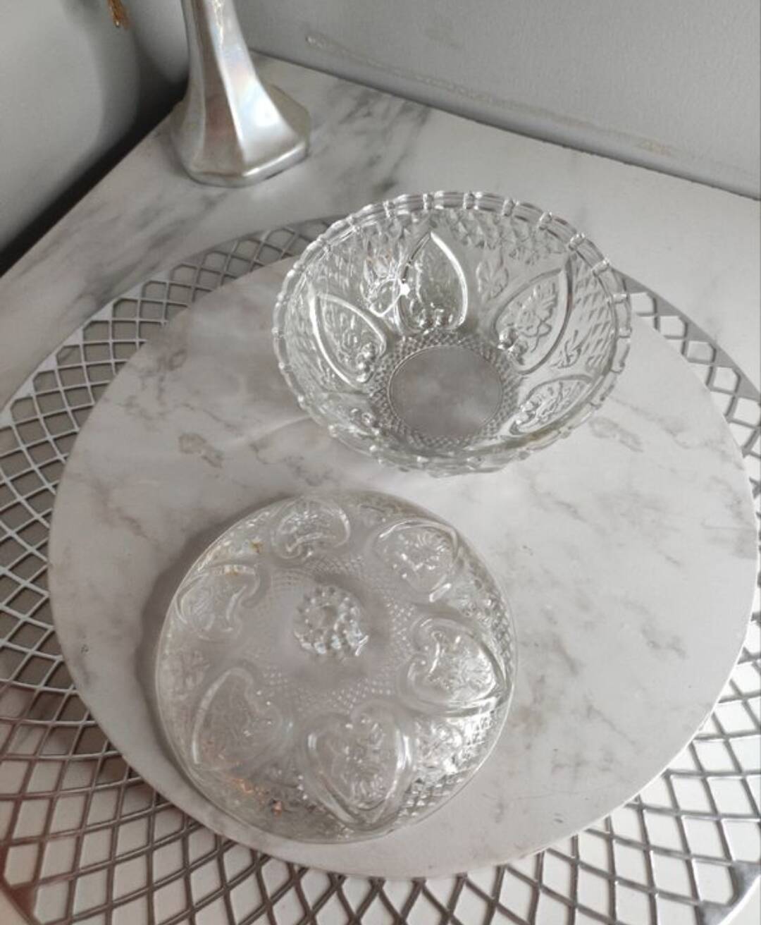 Bonbonnière vintage en verre ciselé