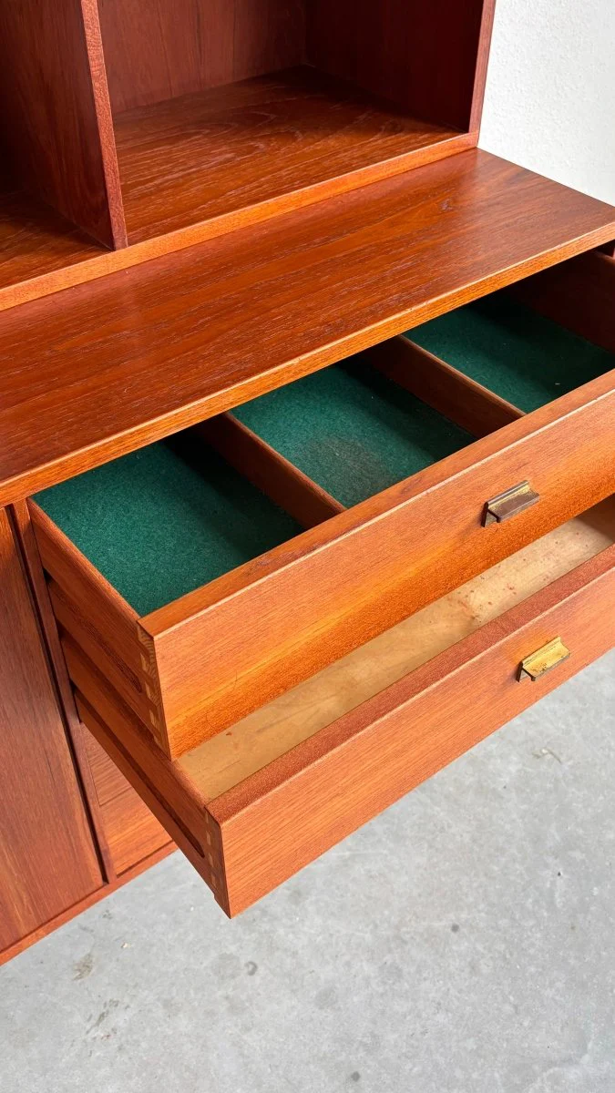 Vintage bookcase - wall cabinet teak Peter Løvig