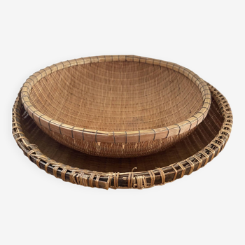 2 round African baskets.