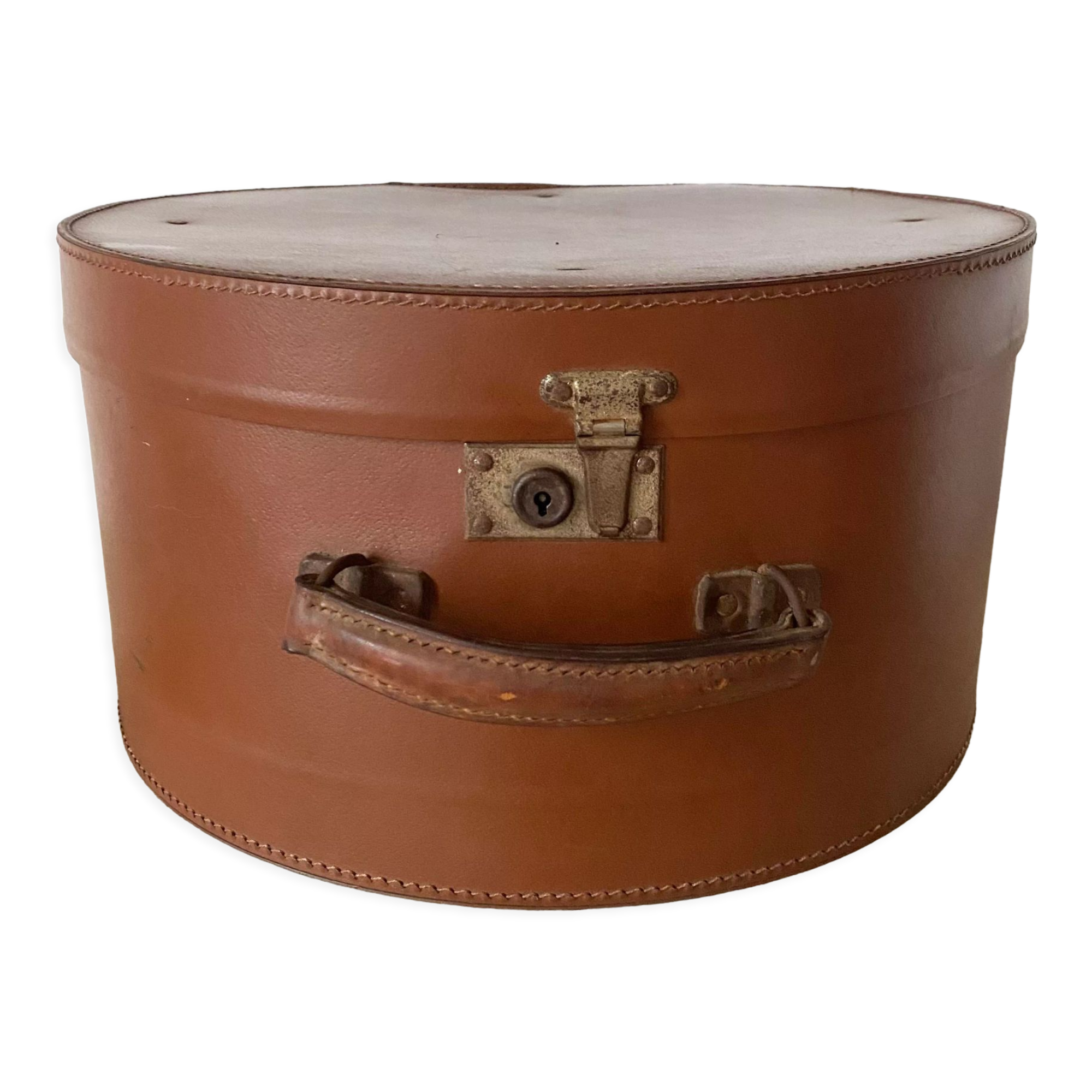 Old hat box and its key from the 1930s