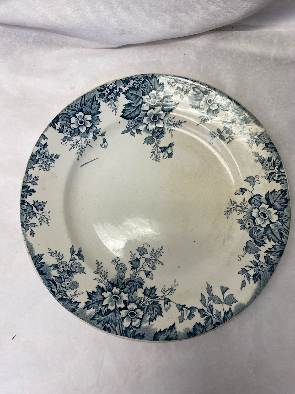 Old serving dish saint amand