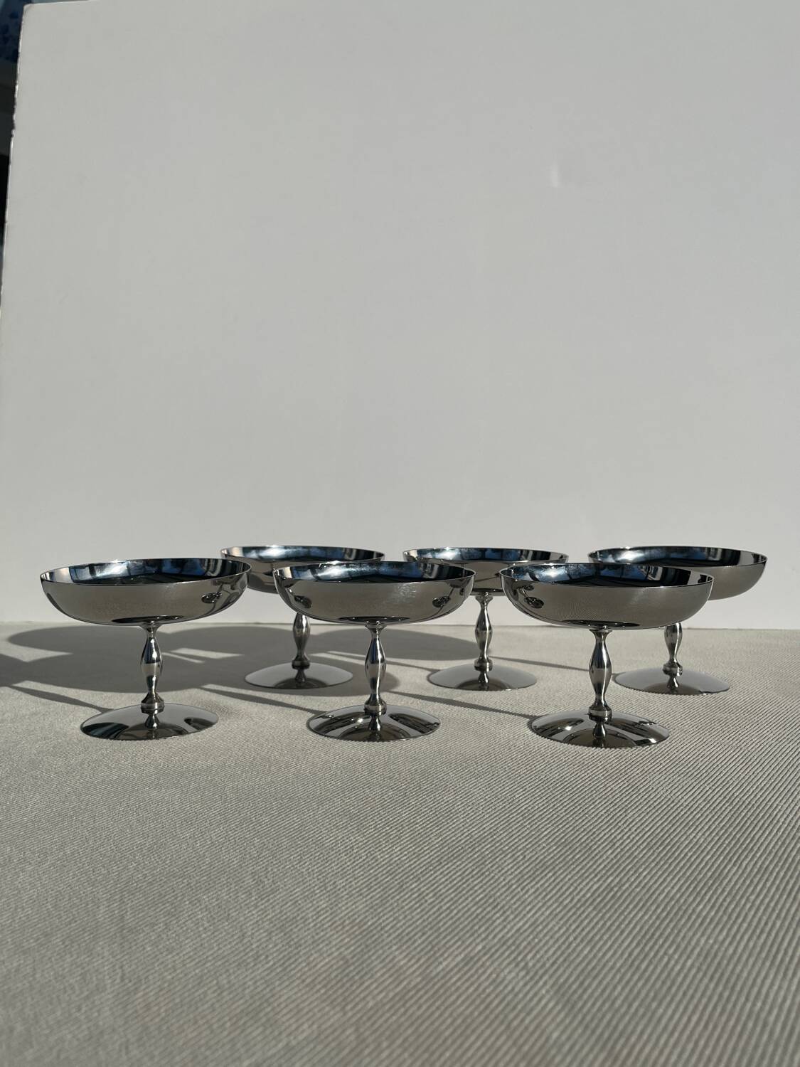 Set of 6 vintage metal footed ice cream glasses/cups.