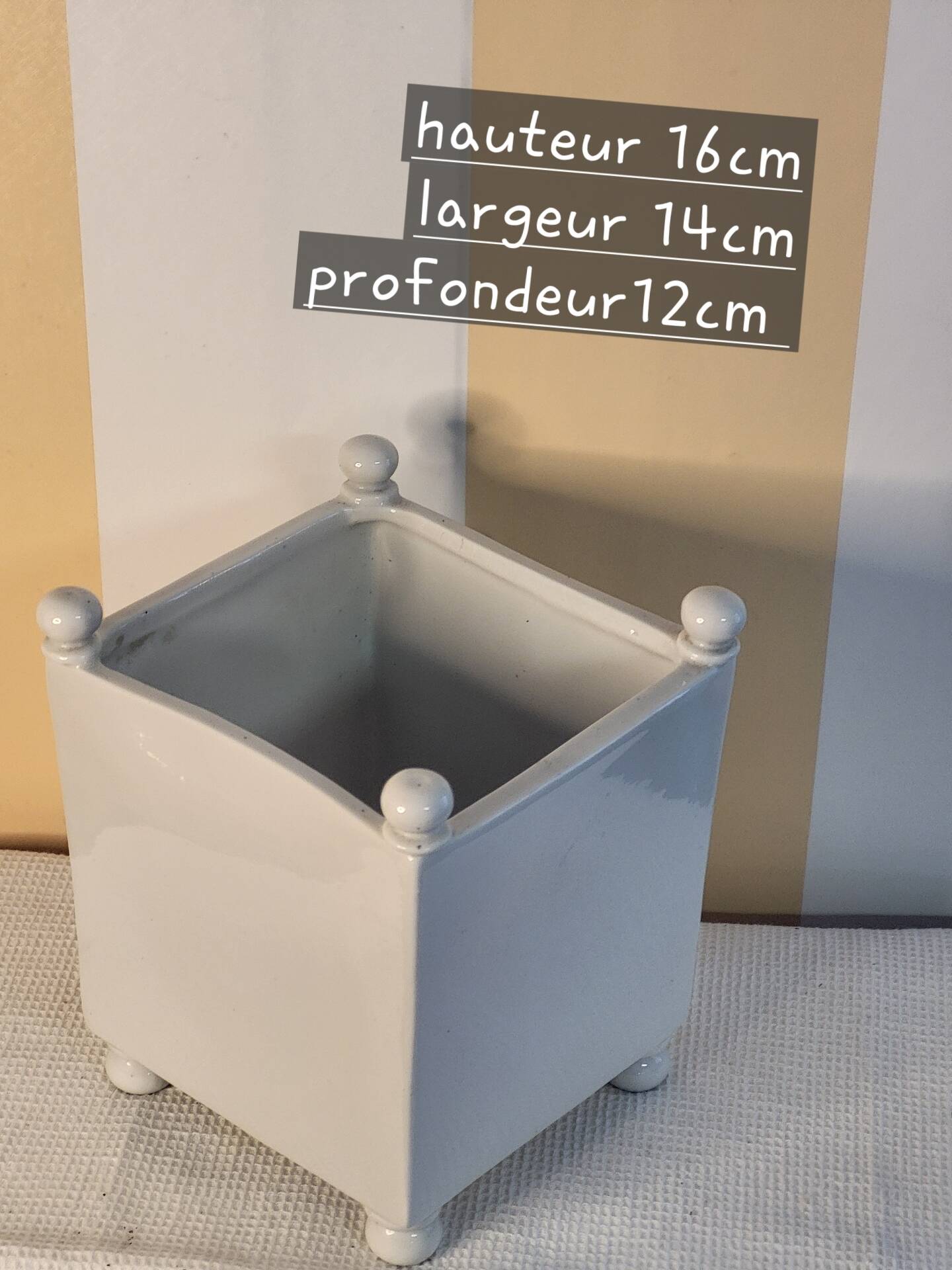 Pot fleurs pieds