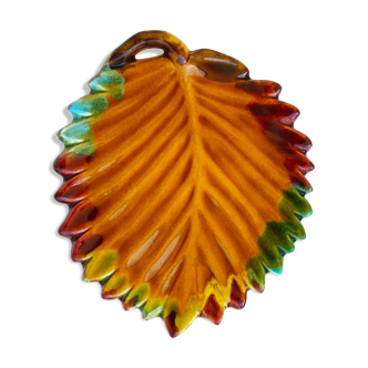 Slurry leaf dish with autumnal hues of Vallauris