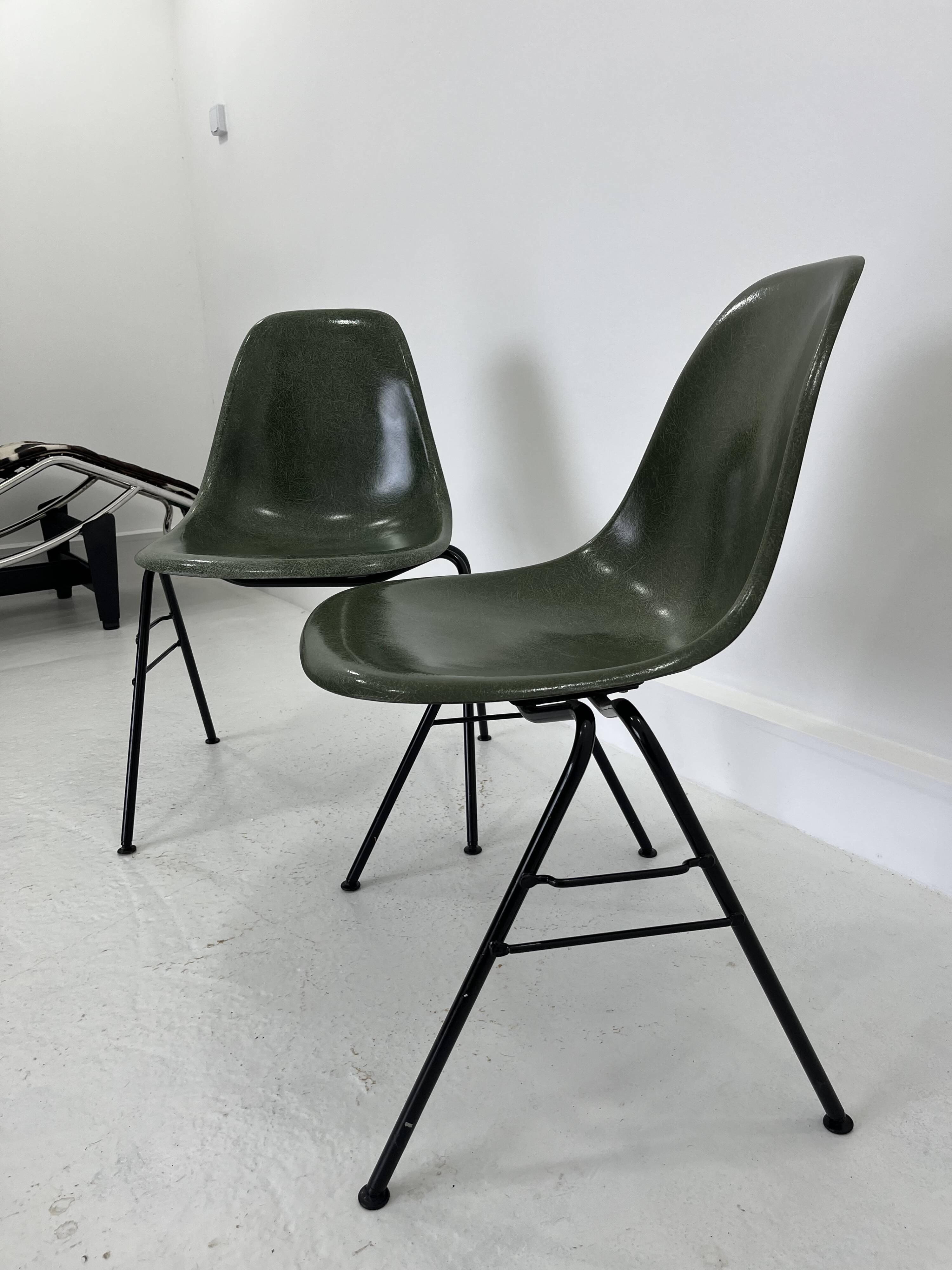 Fiberglass DSS Stacking Chairs by Ray & Charles Eames for Herman Miller, 19