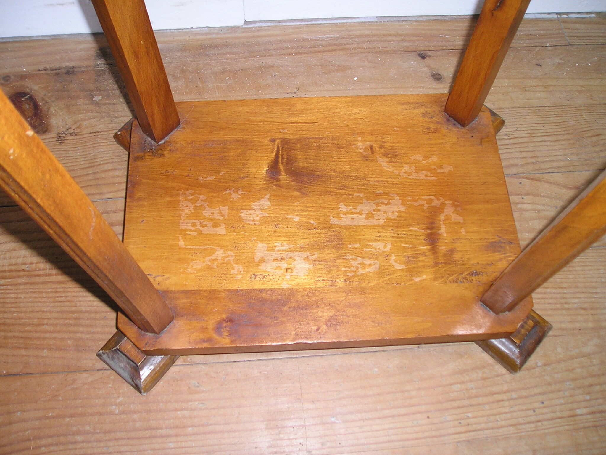 Sofa end table with 2 trays