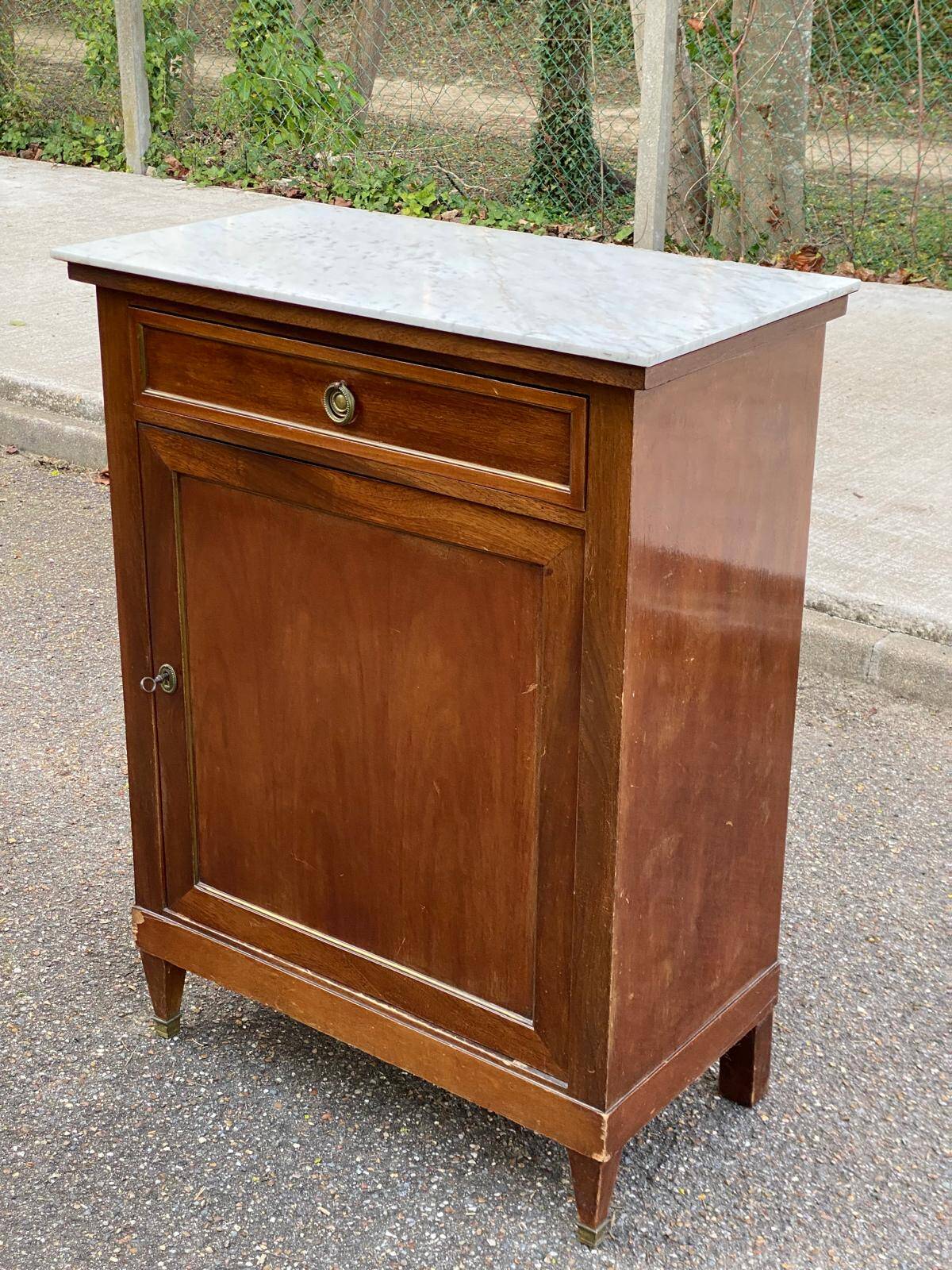 Louis XVI buffet with a confiturier in wood and white marble from the 19th century.