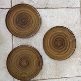 Set of 3 artisanal stoneware plates signed with swirl log effect