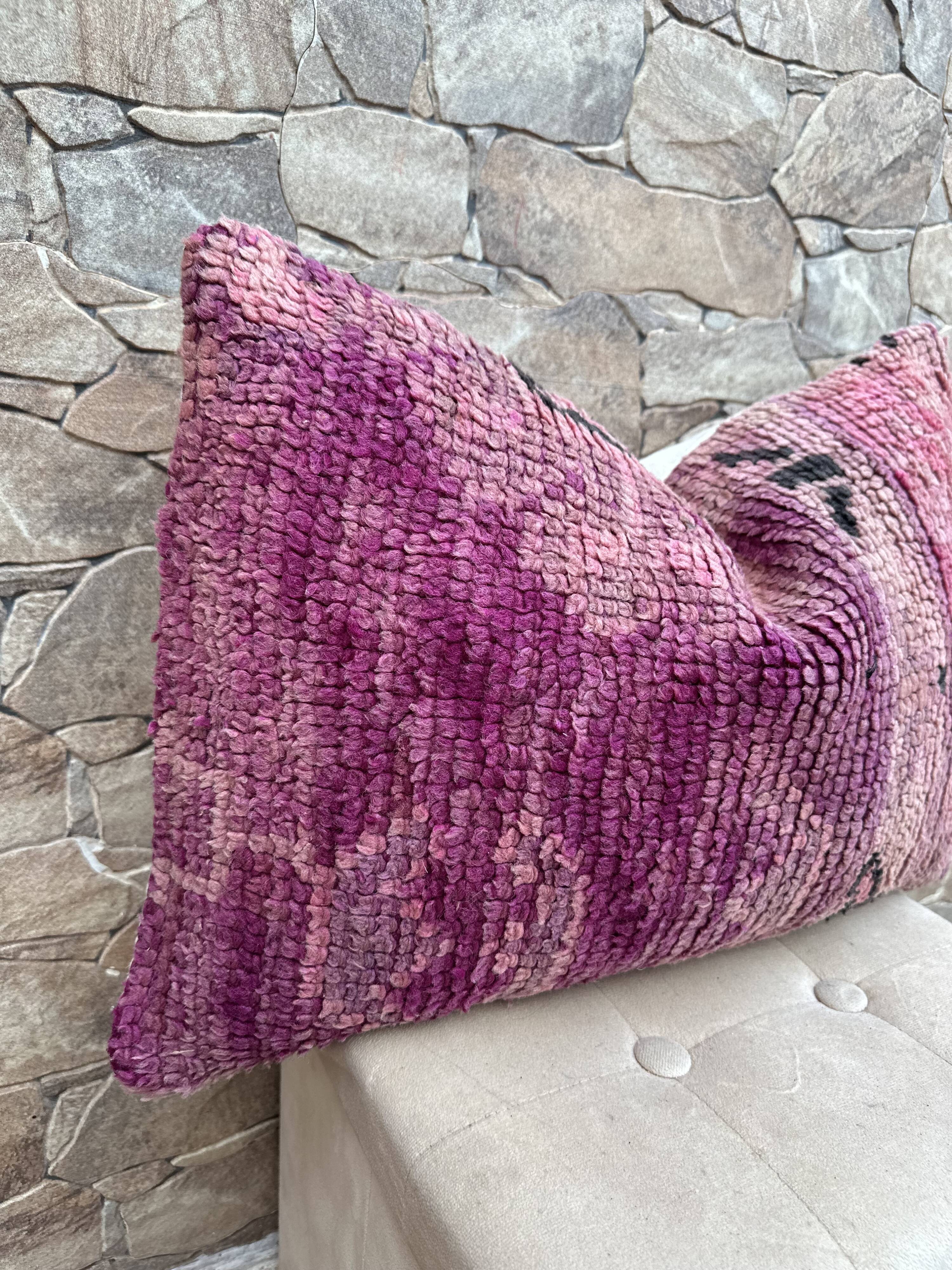 Beautiful vintage Berber Kilim cushion from Morocco