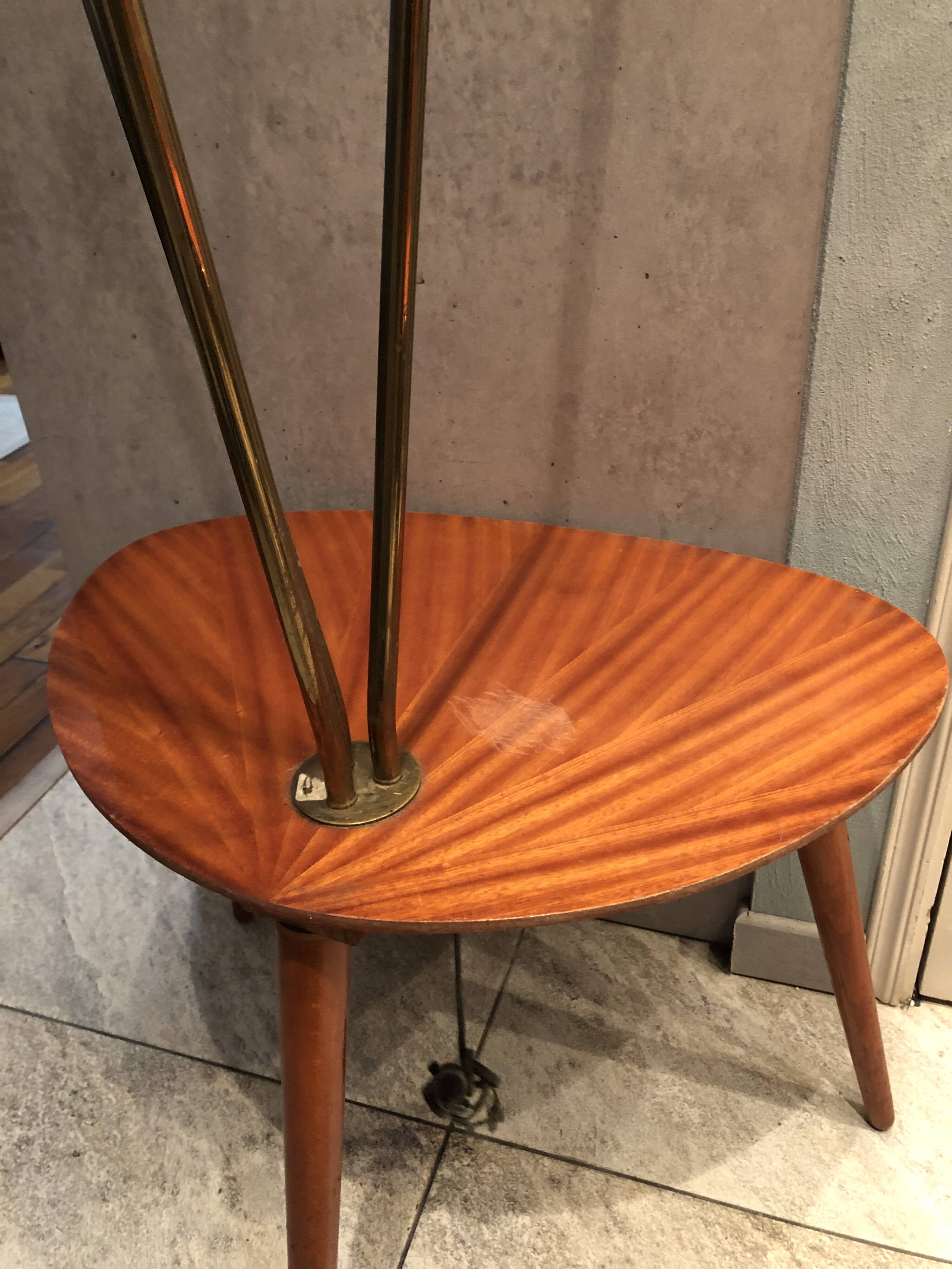 Coffee table / Floor lamp