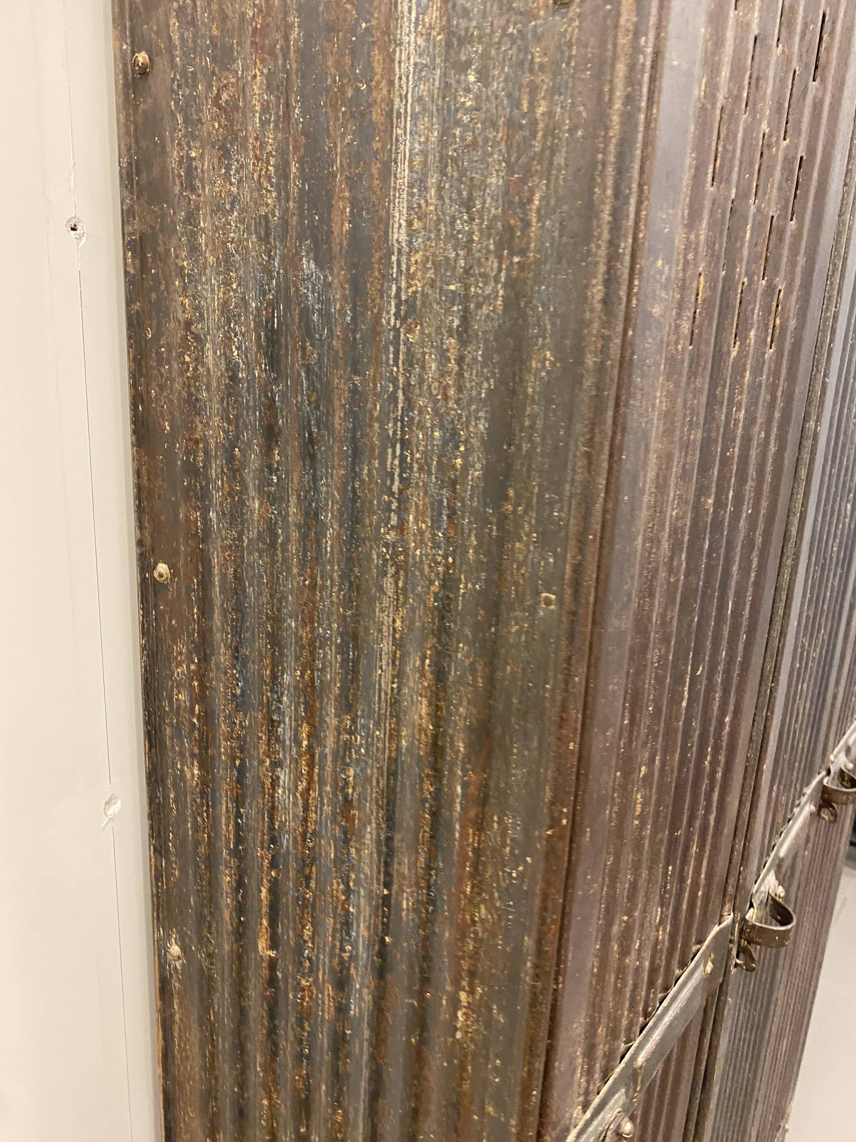 Stratford 1920 three-door wardrobe