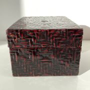 Boîte chinoise vintage de forme rectangulaire en bambou tressé et laqué