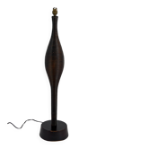 Importante lampe brutaliste / africaniste en bois – années 1950-1960