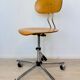 Chaise de bureau industrielle vintage en bois Kovona, Tchécoslovaquie, années 1970