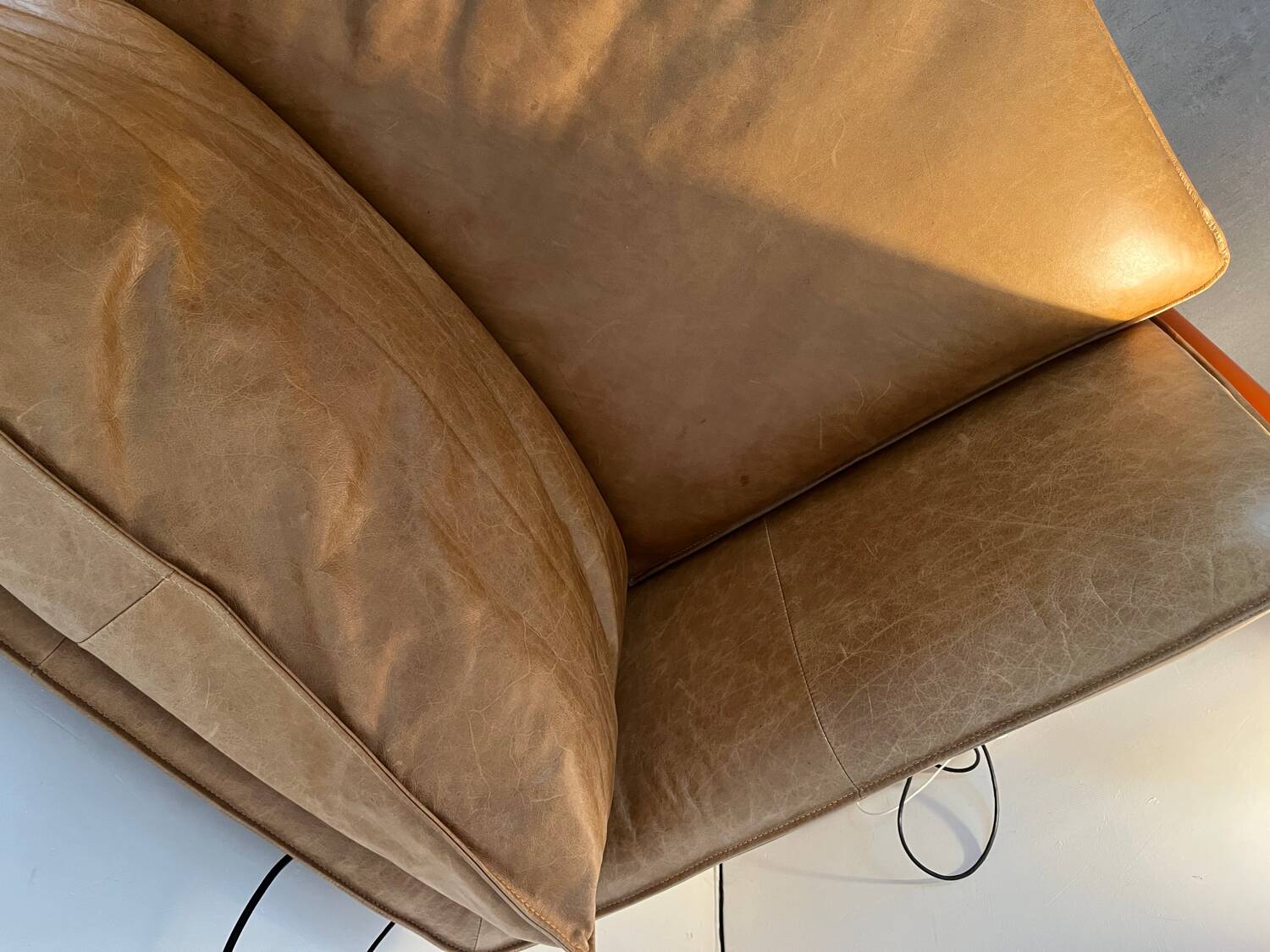 Canapé en cuir camel