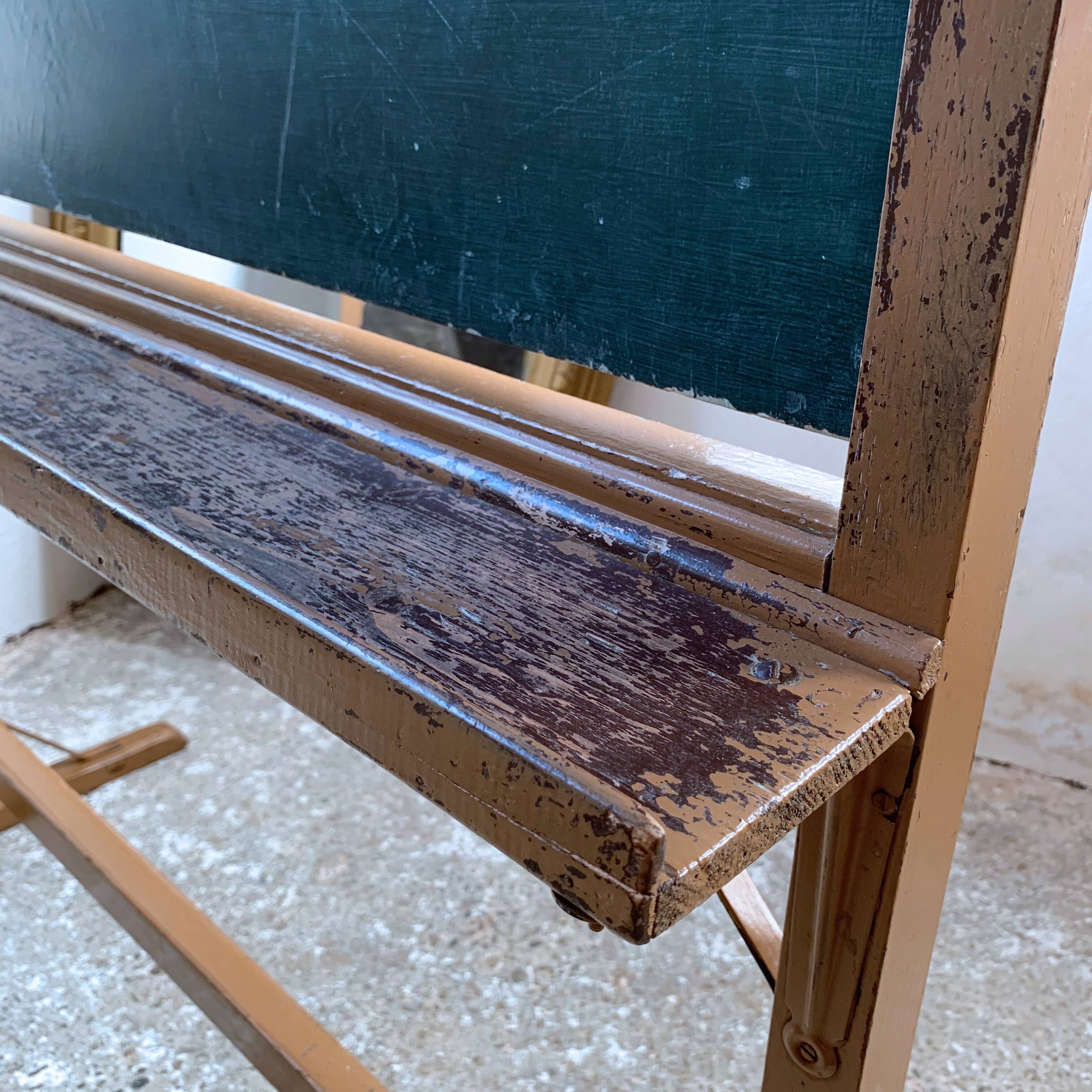 Former school board swivelling on foot