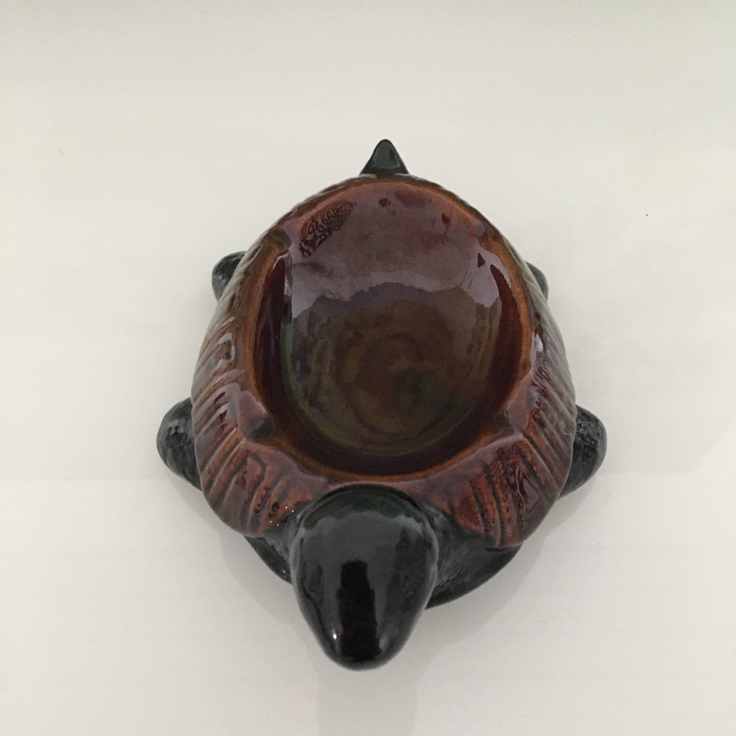Two-tone turtle trinket tray