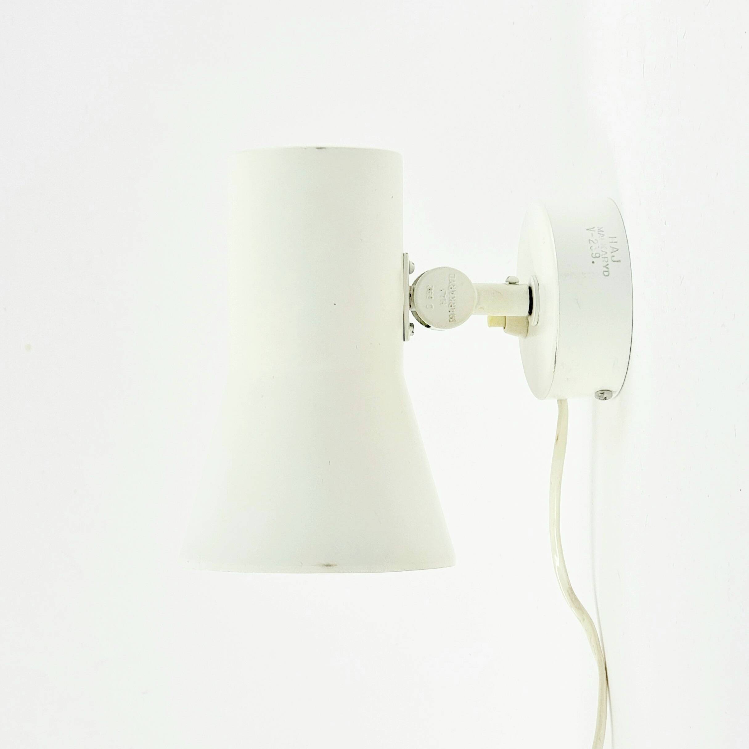 Pair of Scandinavian Mid Century Wall Lights Model V-239 from Hans-Agne Jakobsson Ab Markaryd, 1960s