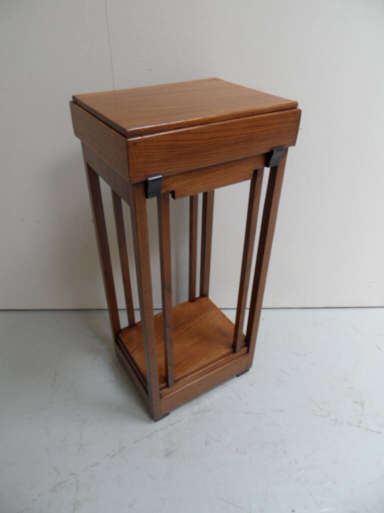Art Deco sidetable  console table