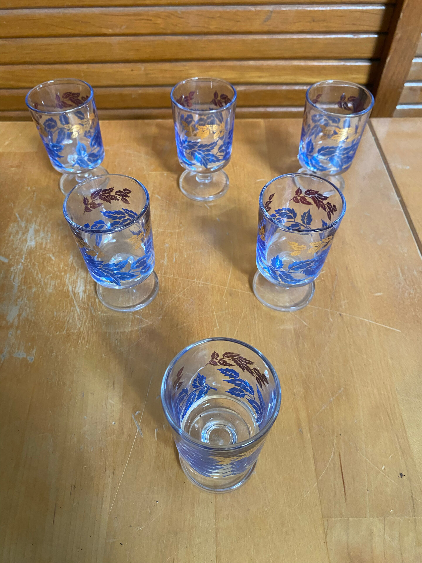 Service liqueur luminarc carafe + 6 verres verre moulé décor feuillage