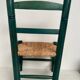 Chaise enfant peint vert vintage