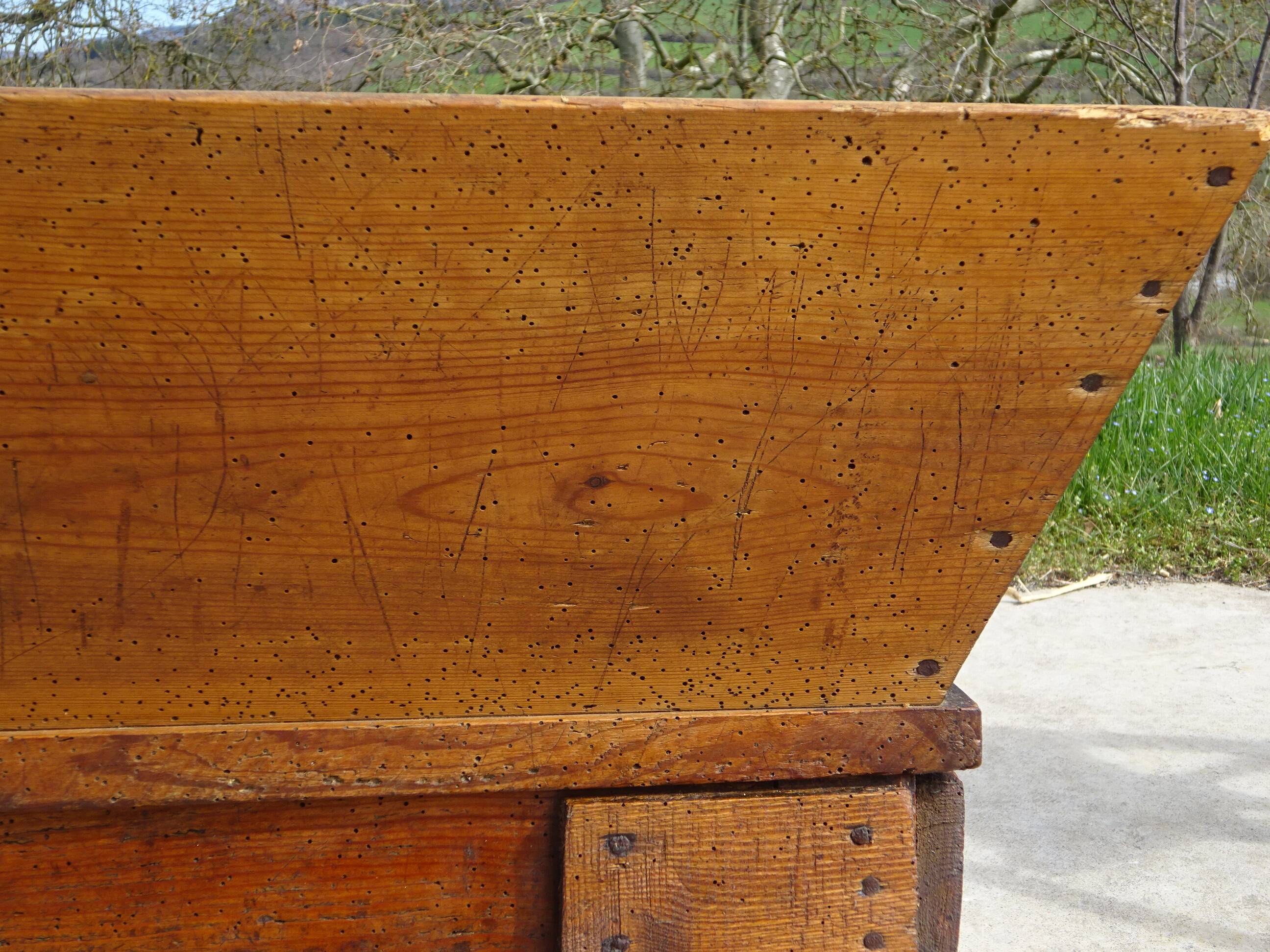 Rustic kneading trough in solid oak, removable lid and base.