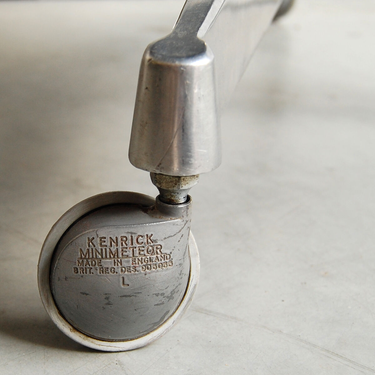 Pierre Guariche's vintage office chair "advice" for Meurop 1961