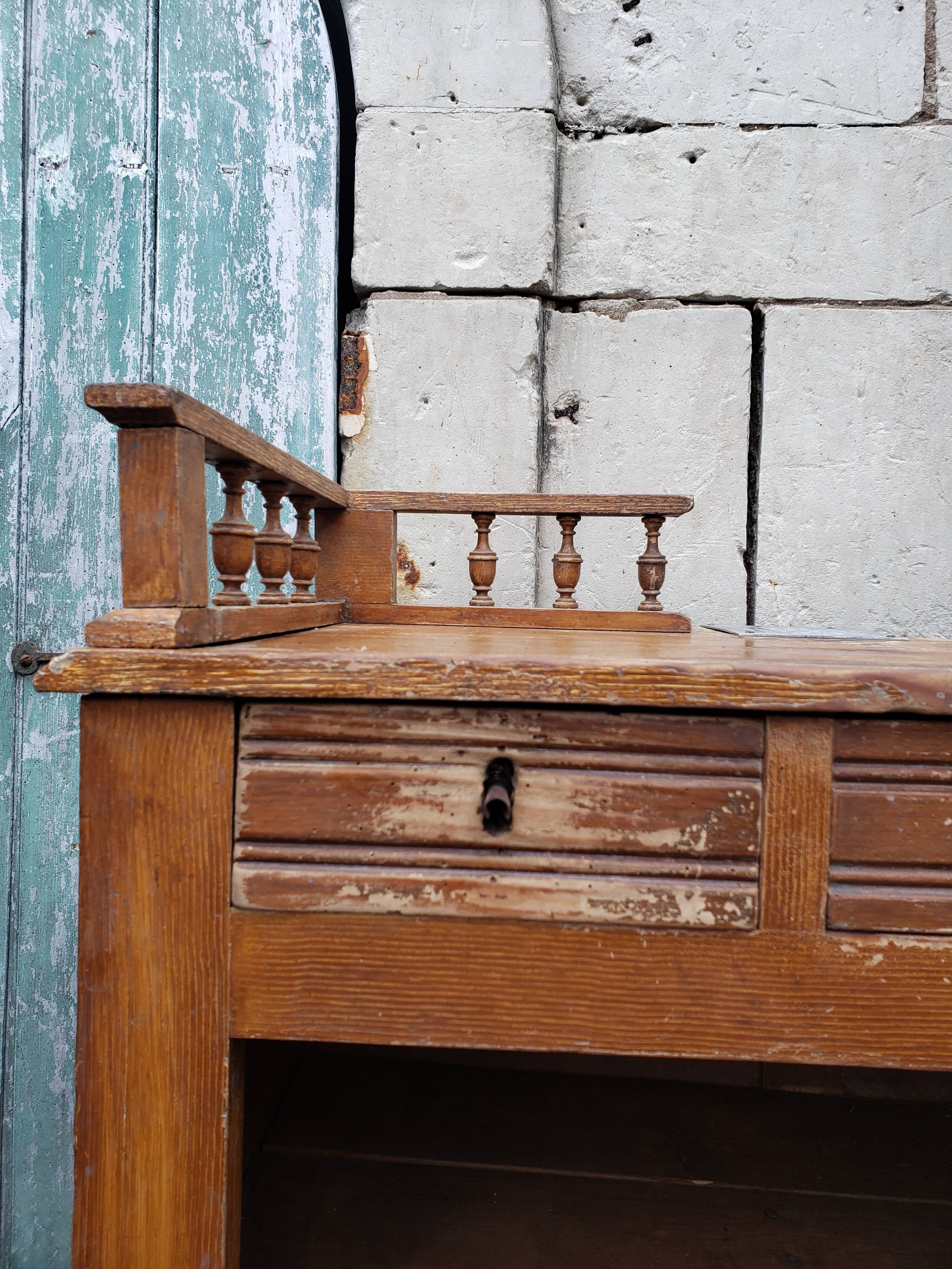 Counter box store furniture store 1900