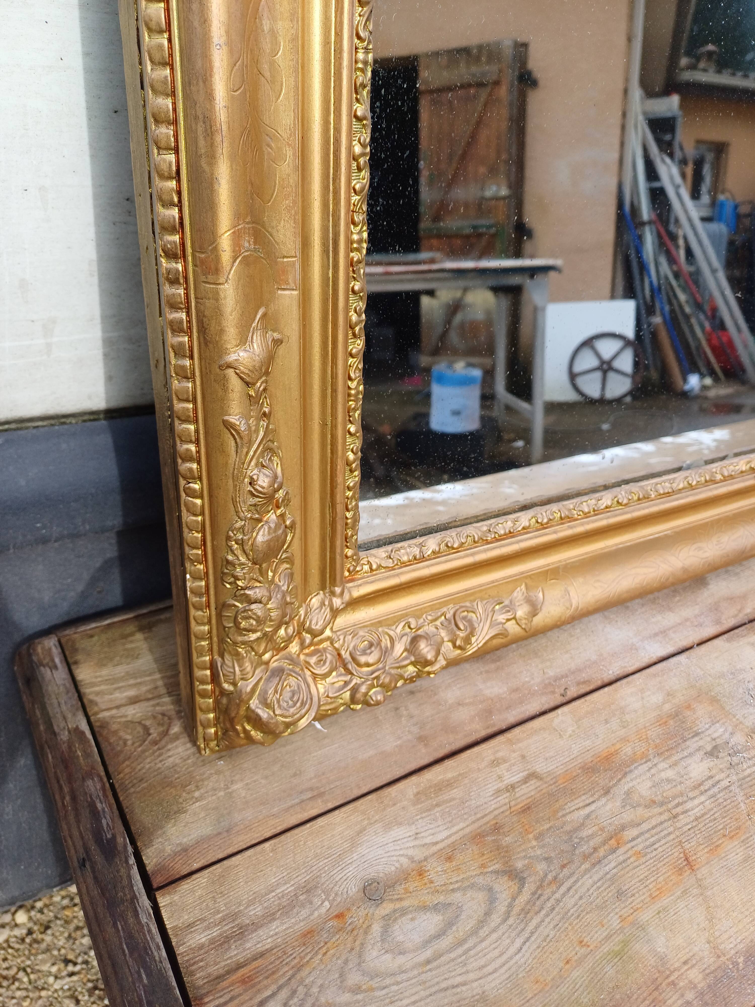 Wood mirror and golden Stuk