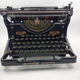 Underwood No. 5 of 1911 typewriter - Standard - Champion