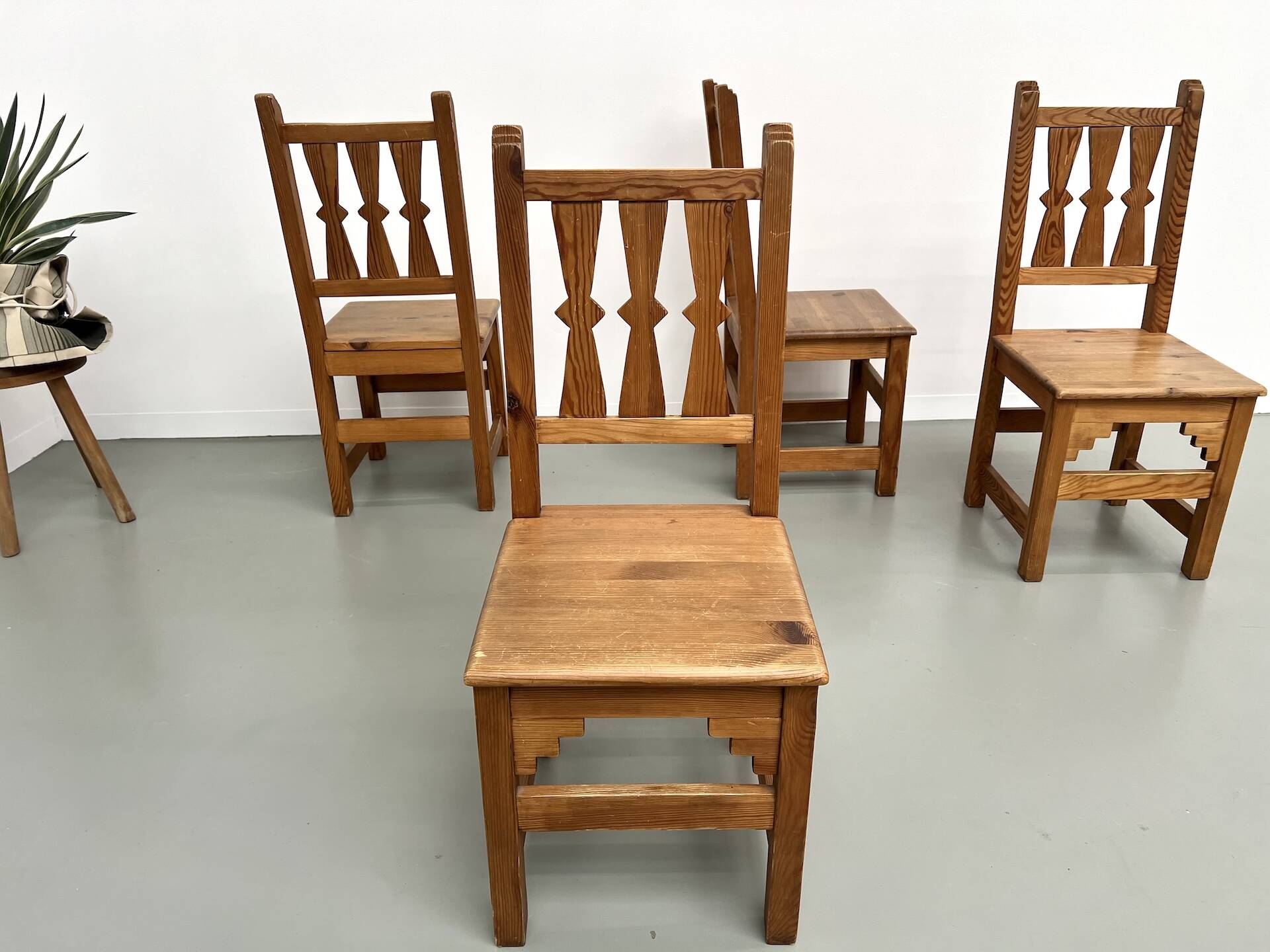 Set of 4 pine chairs, 1970s