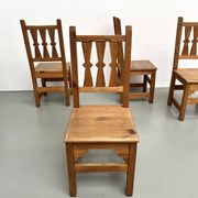 Série de 4 chaises en pin, années 70