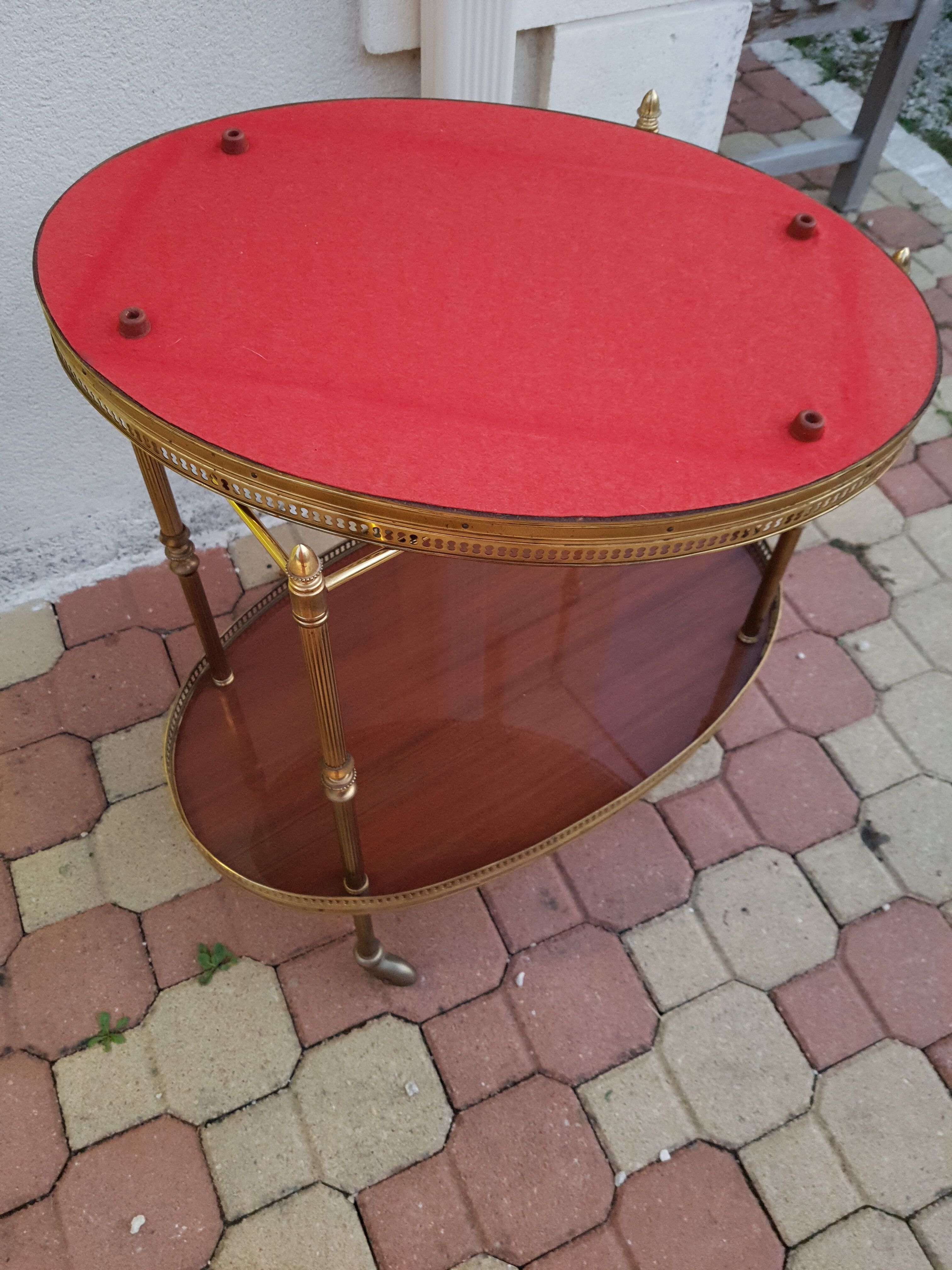 Classic serving table