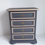 Extra chest of drawers