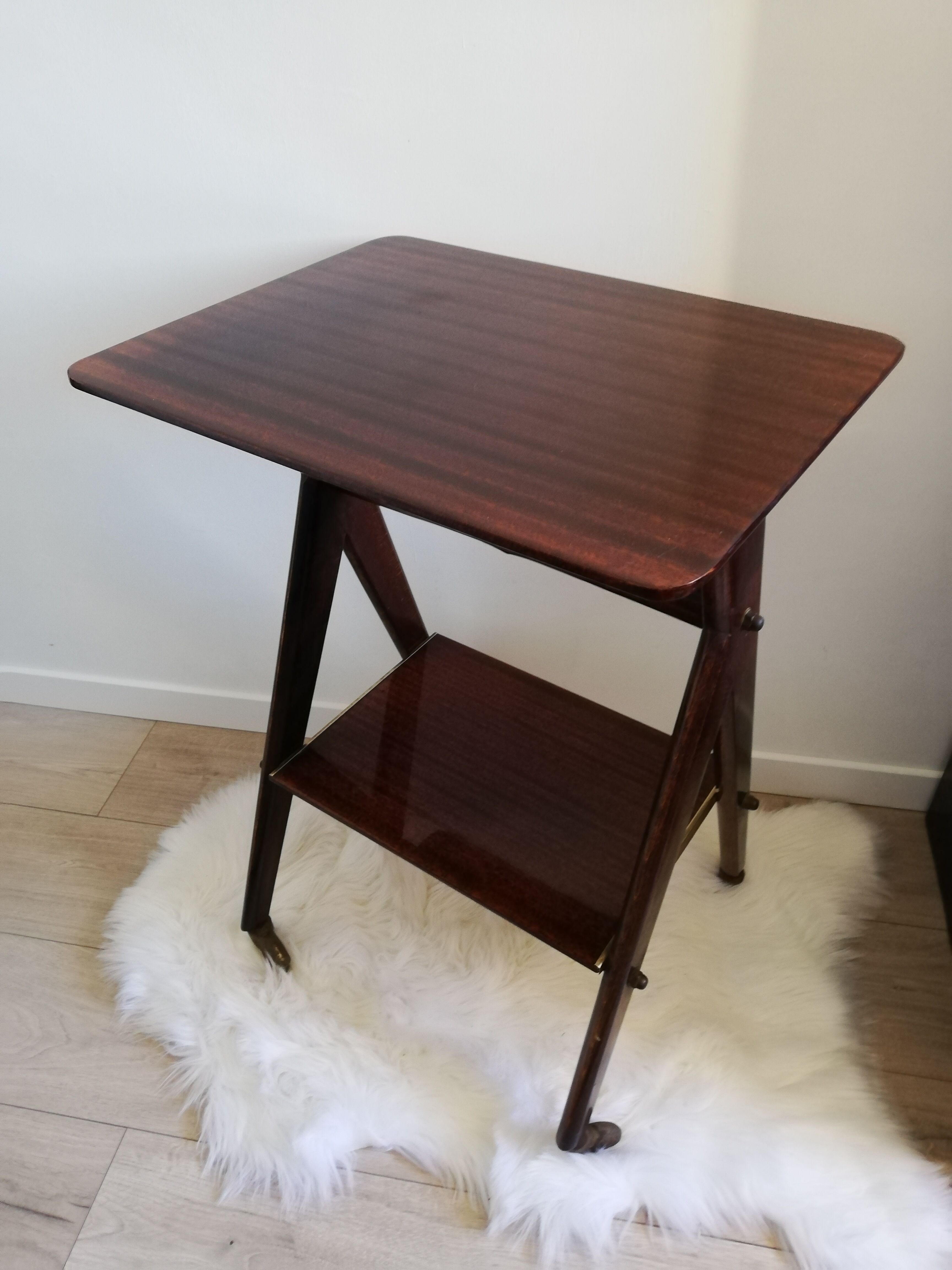 Side table, harness