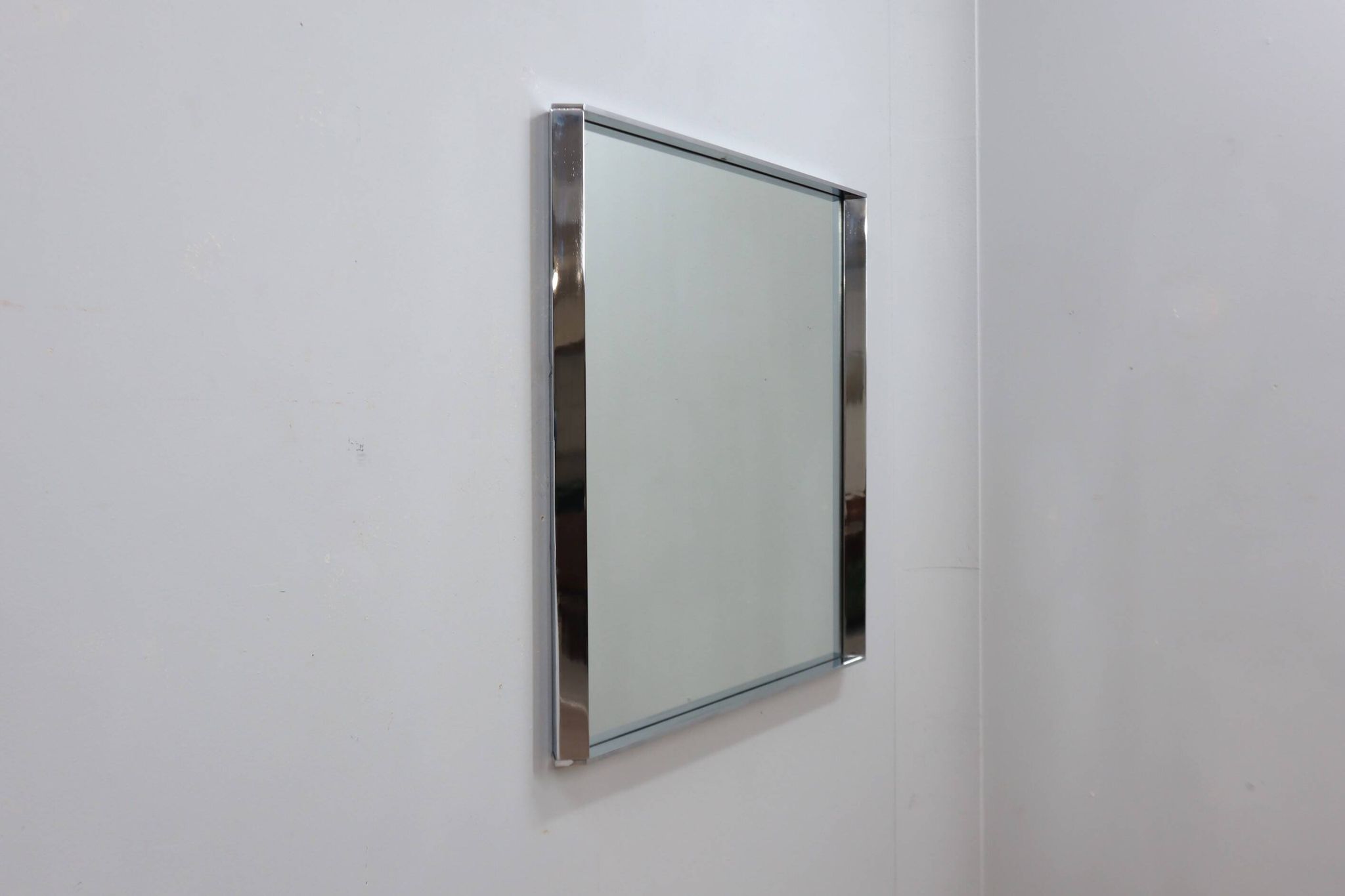 Miroir d'angle en forme de prisme triangulaire vintage des années 1970