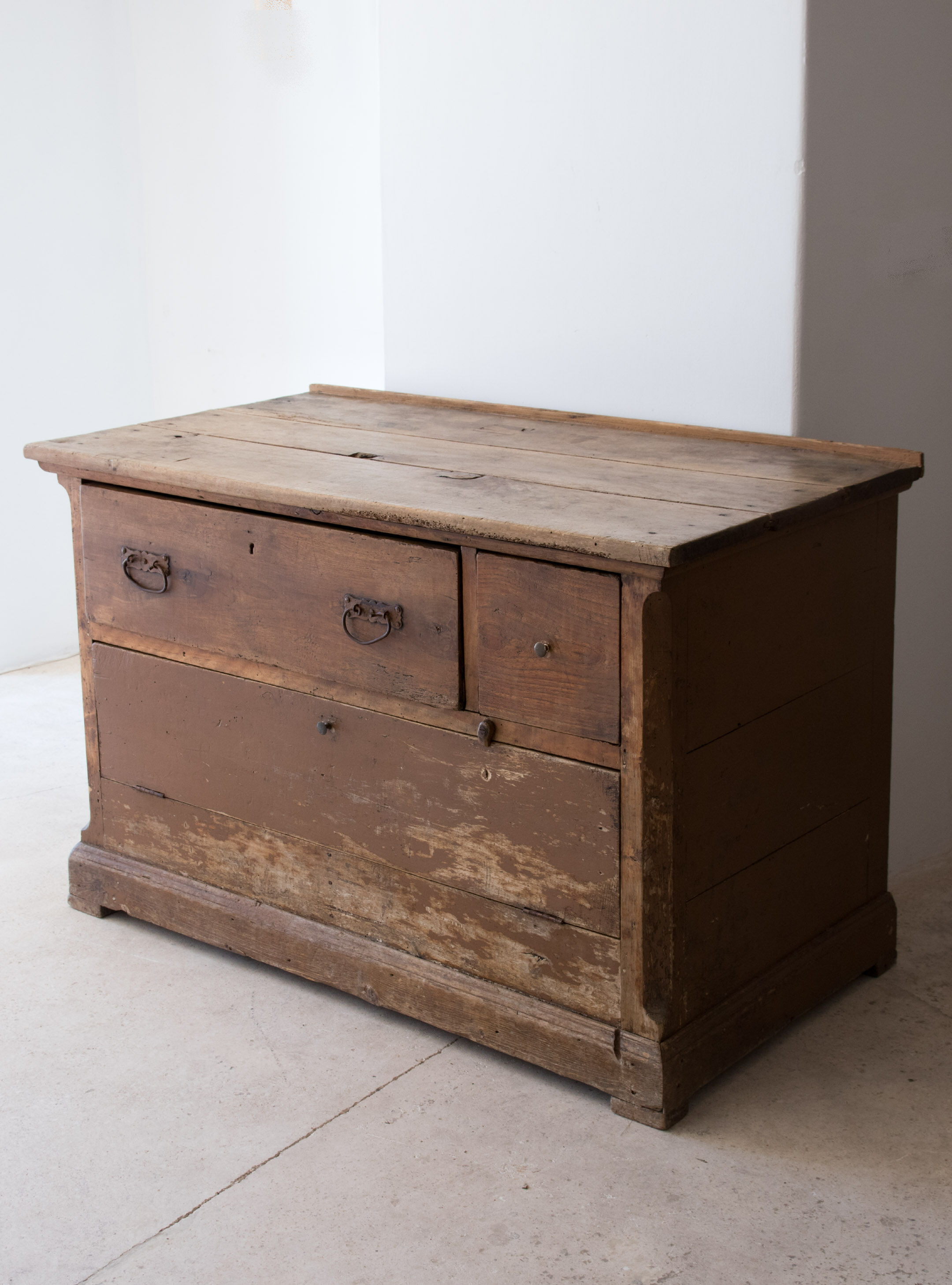 Antique italian kirchen cabinet xix century