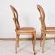 Paire de chaises cannées, en bois