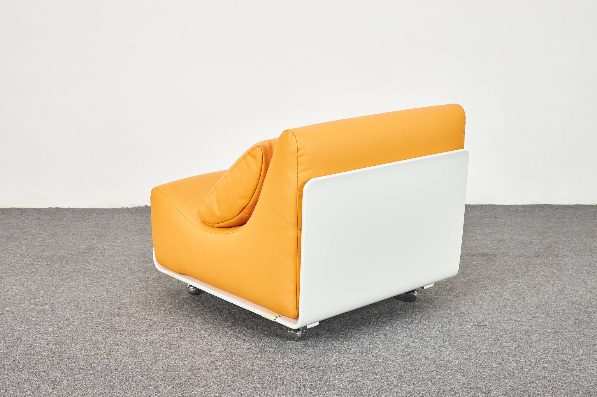 Space Age Orbis lounge chairs by Luigi Colani for CORE 1970s