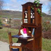 Commode, secrétaire, bibliothèque: meuble 3 en 1