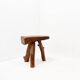 Rustic brutalist tripod stool in wood - Natural shape - 1950s/60s