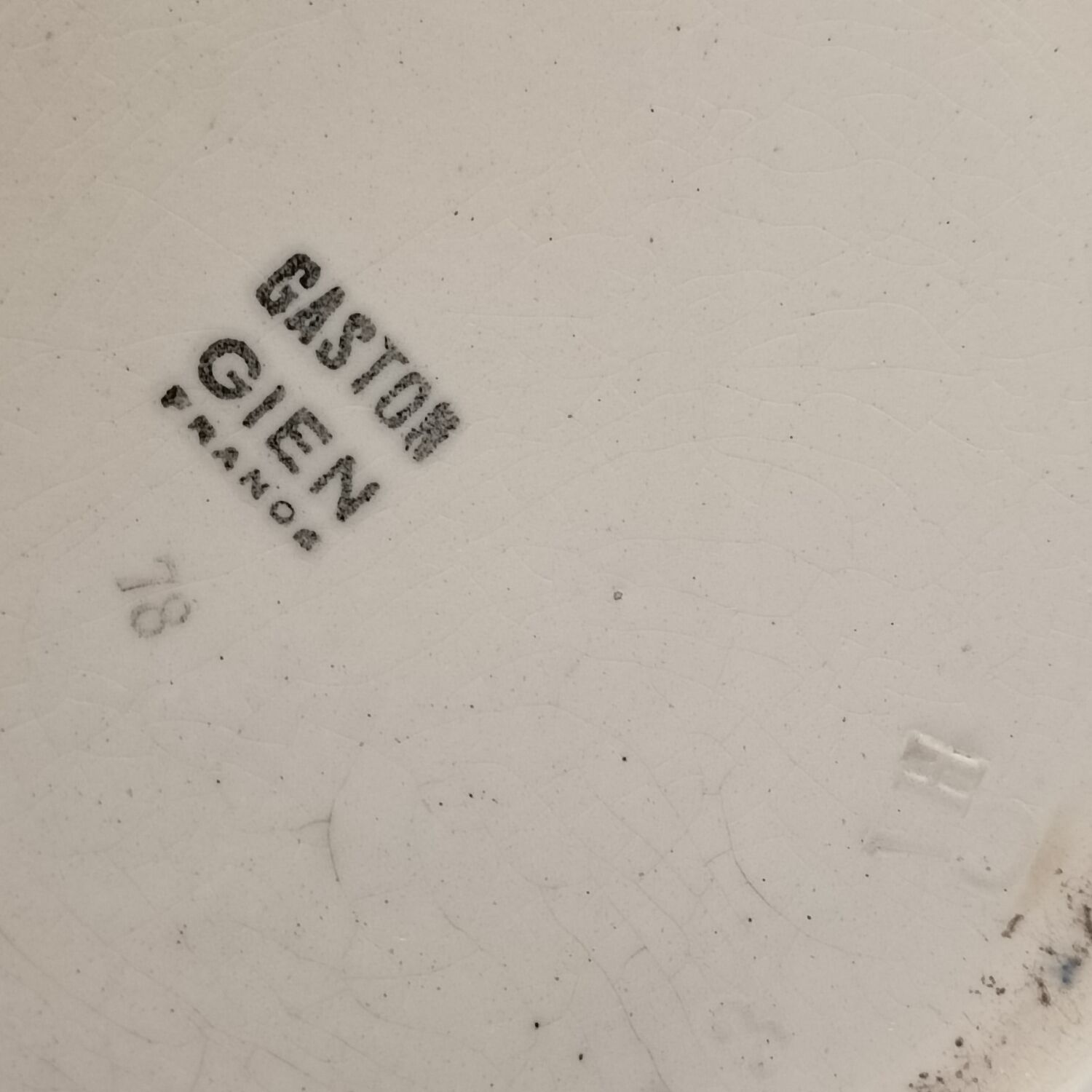 Pitcher iron earth Gien