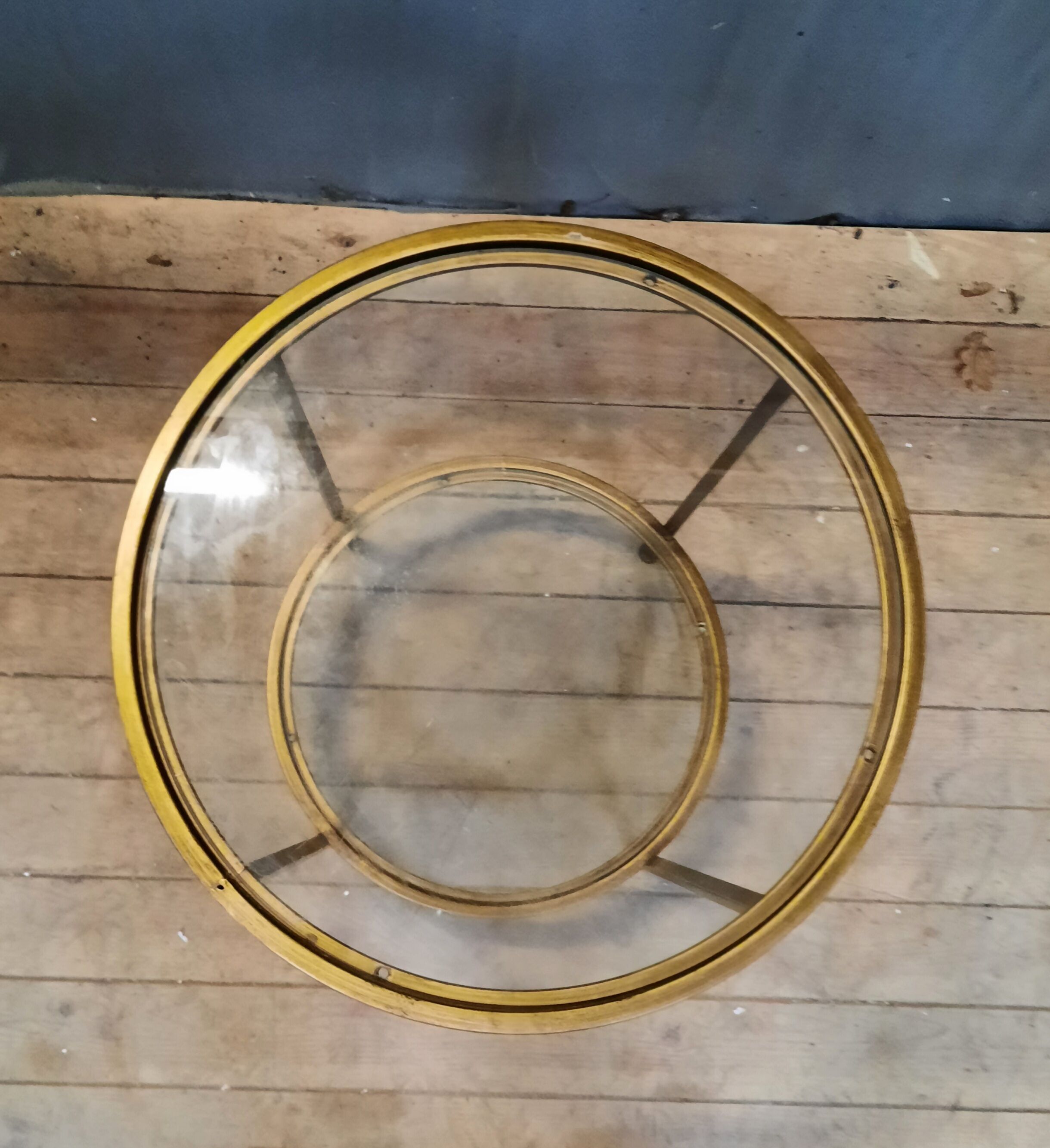 Gueridon round glass and metal