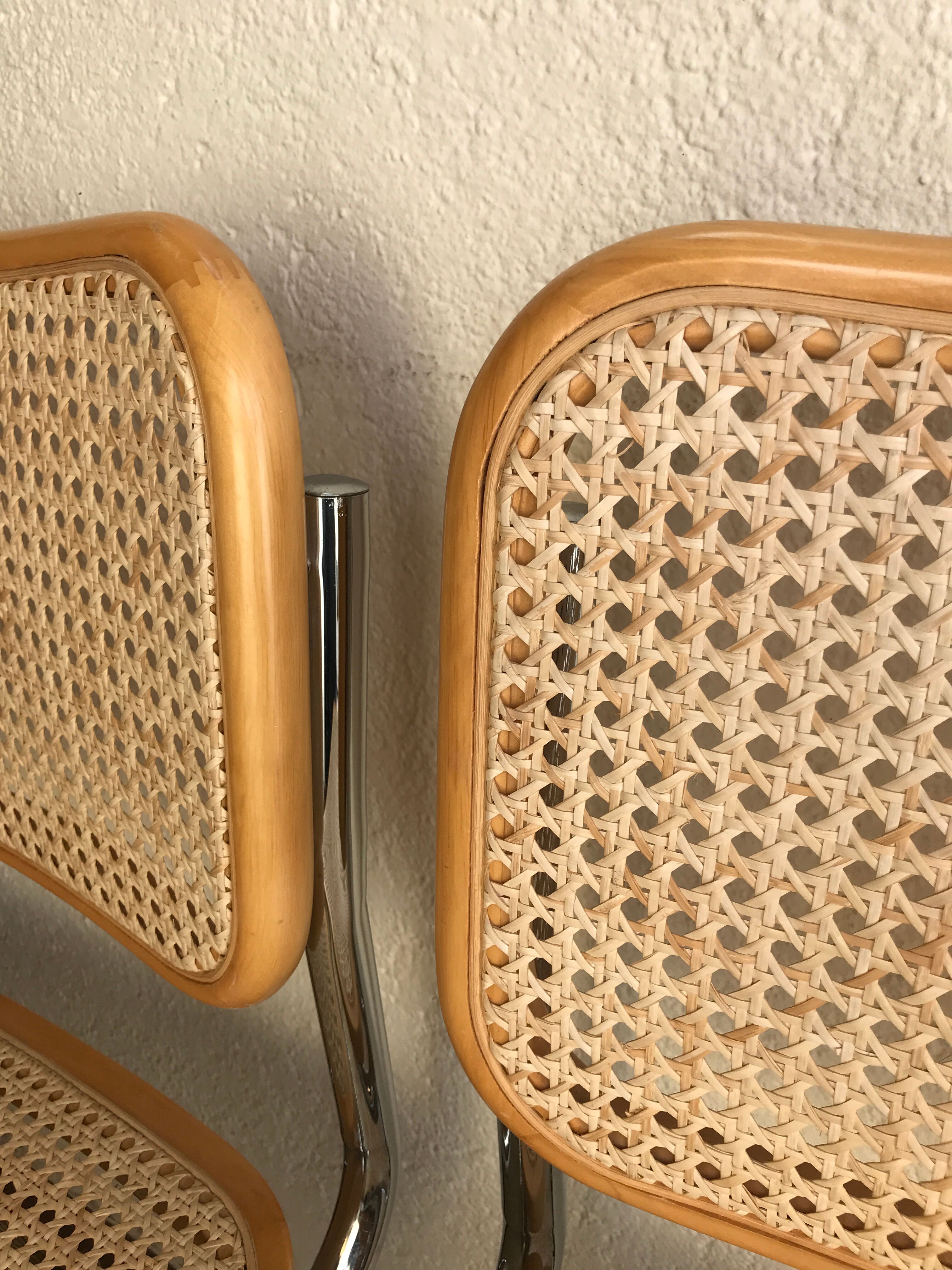 Suite de 2 chaises Cesca