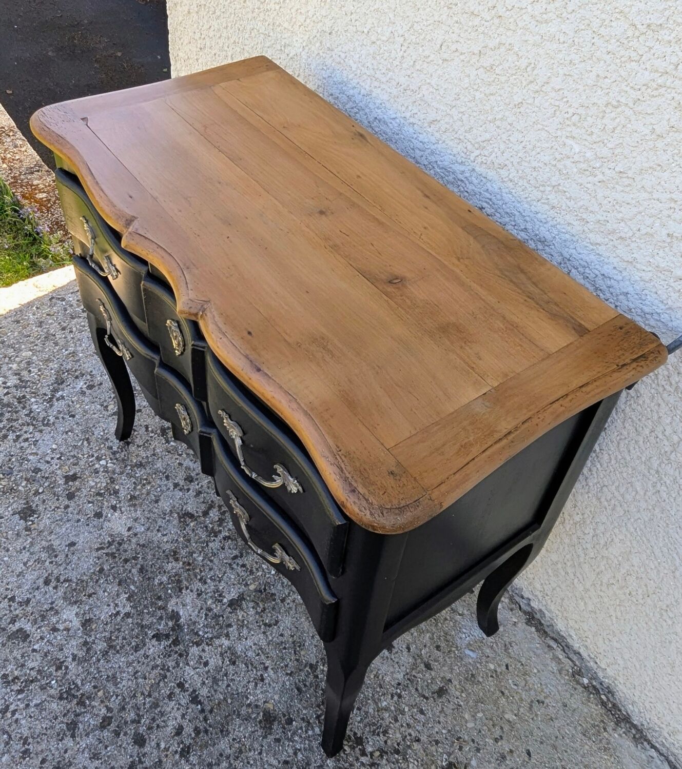 Louis XV Shabby Patina Jumping Commode