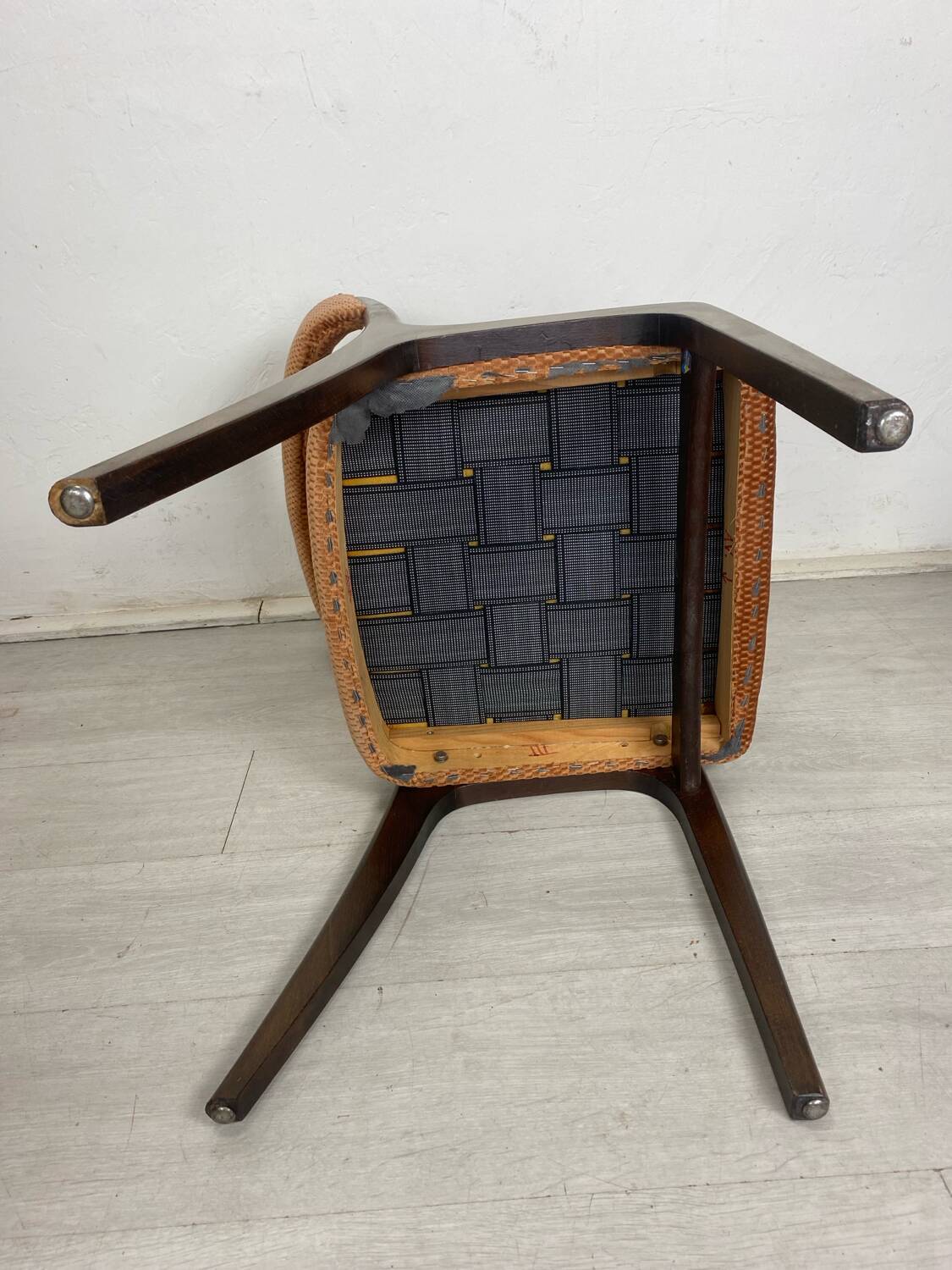 Gondola chairs