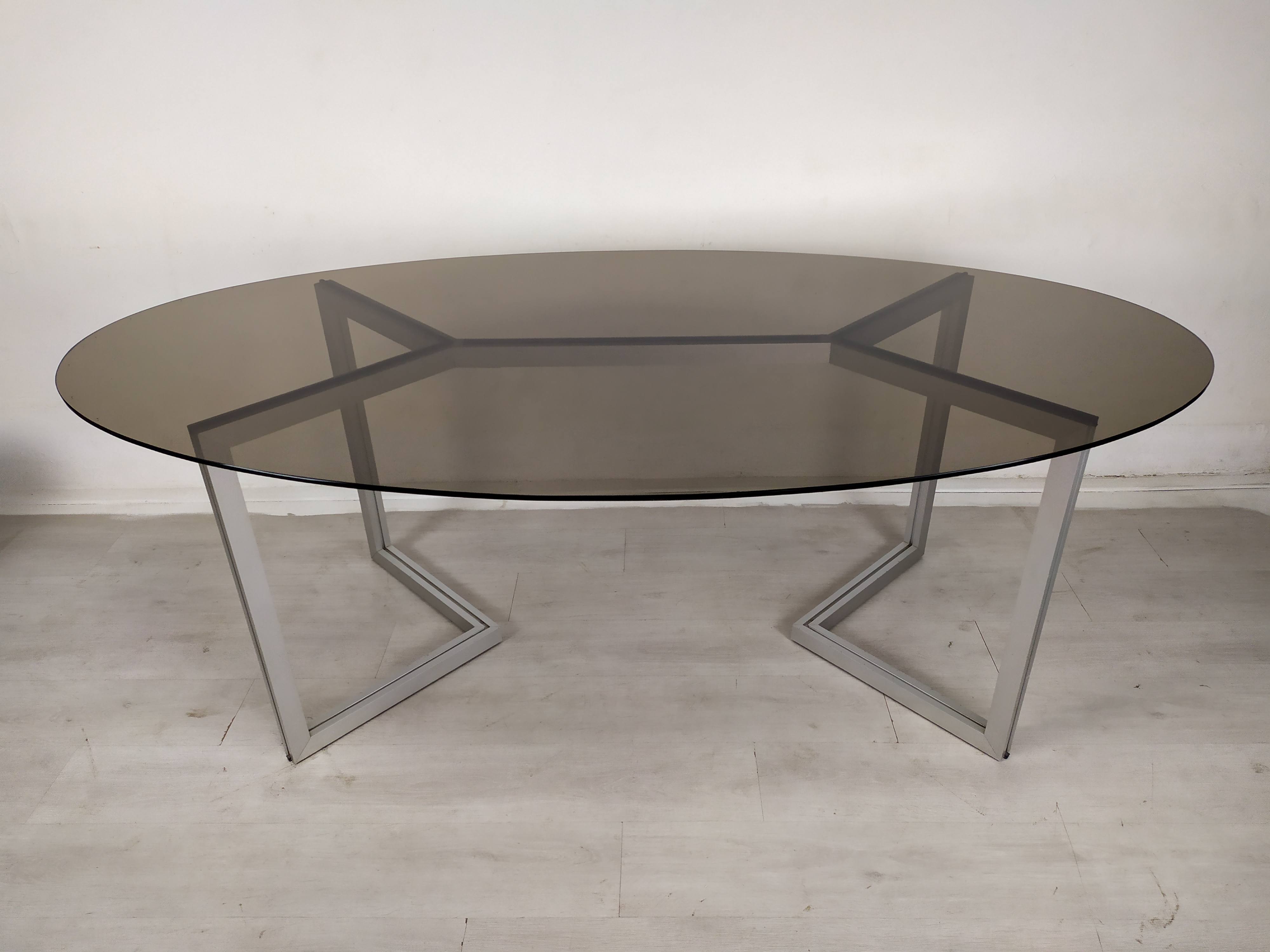 Oval table design line Roset