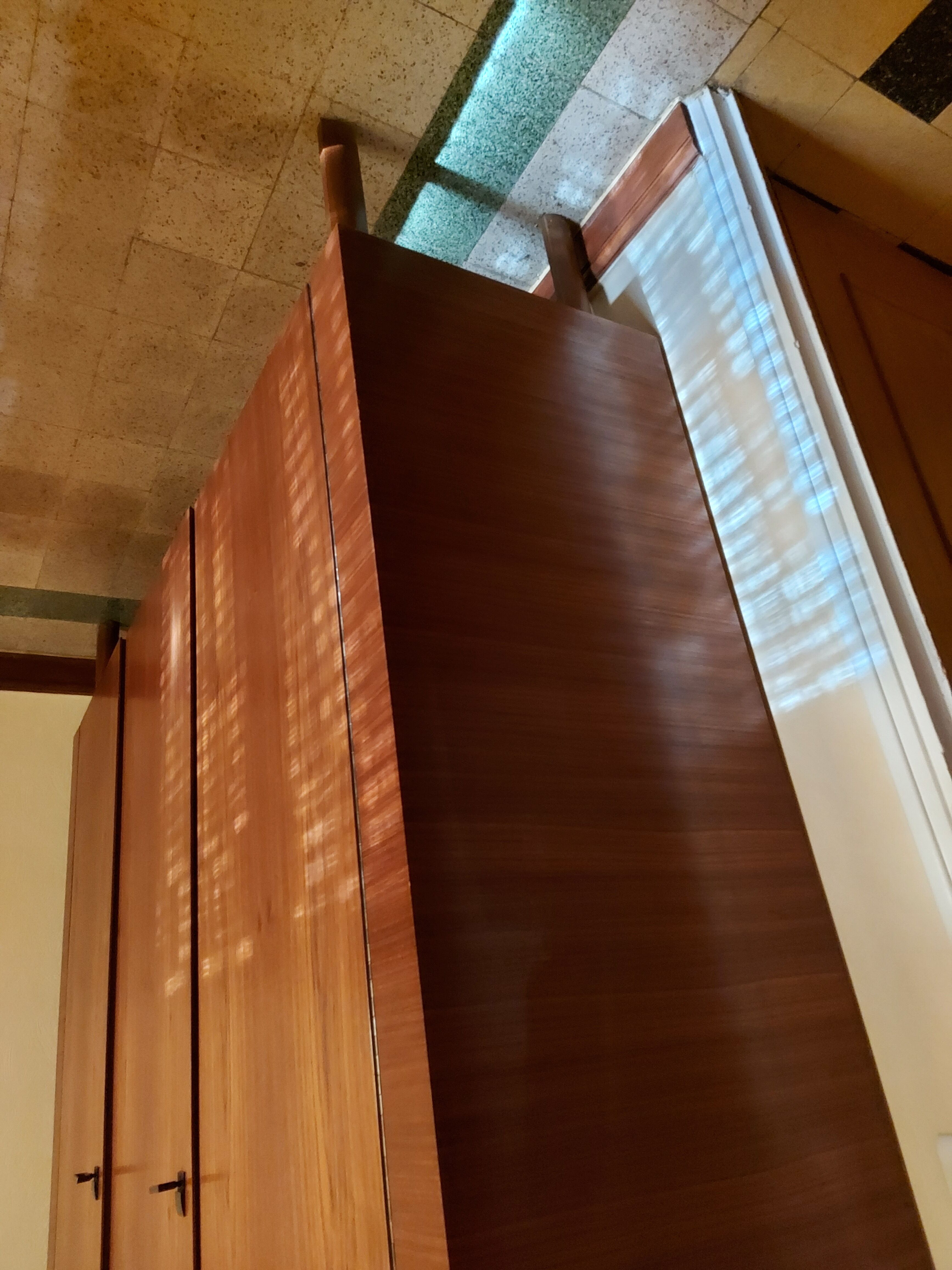 Vintage cabinet in palissandre